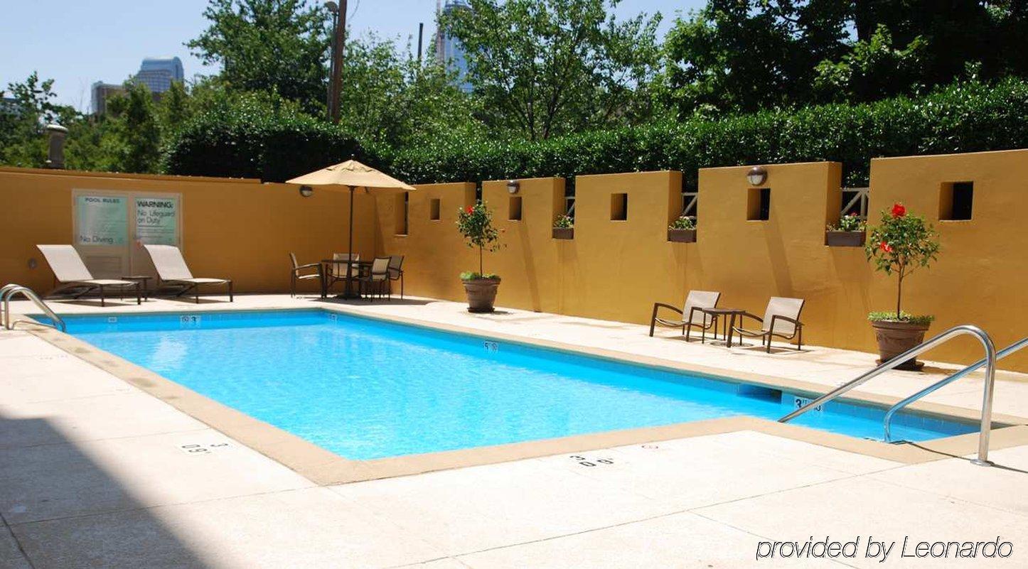 Отель Doubletree By Hilton Charlotte Uptown Удобства фото